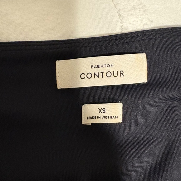 Babaton Contour Long Sleeve – Black Size XS - Picture 3 of 3